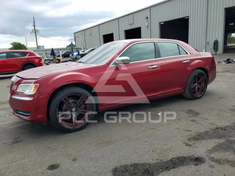 2013 Chrysler 300 photo