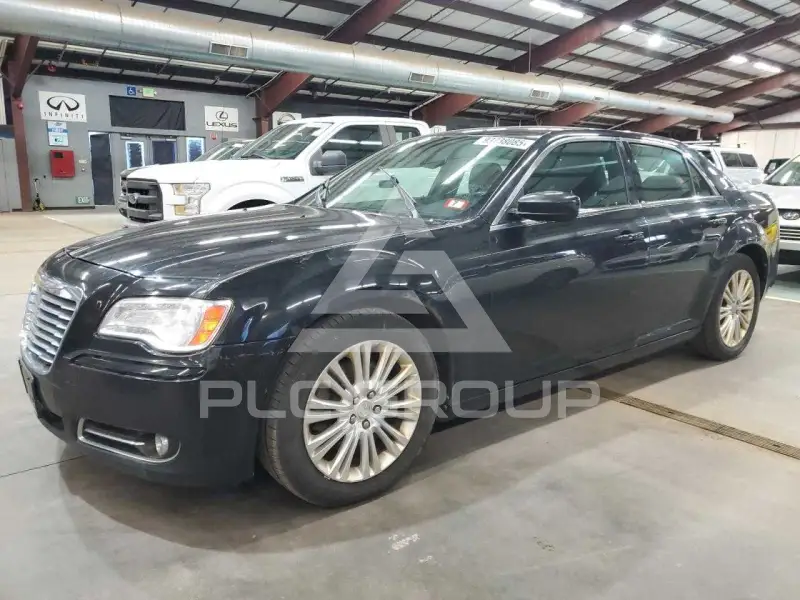 2013 Chrysler 300 фото