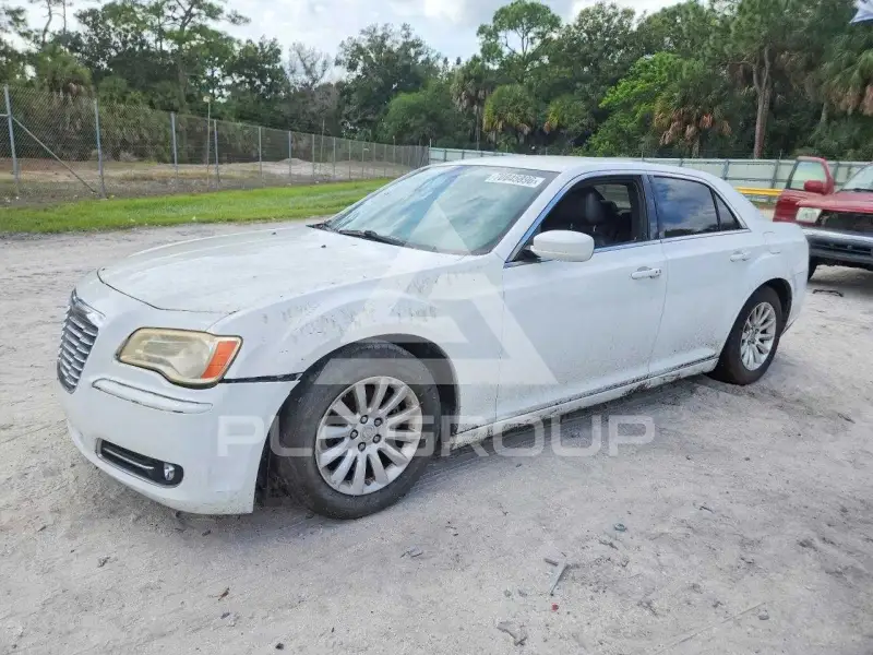2013 Chrysler 300 photo