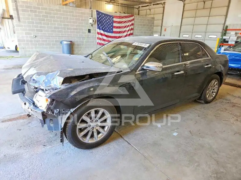 2013 Chrysler 300 photo