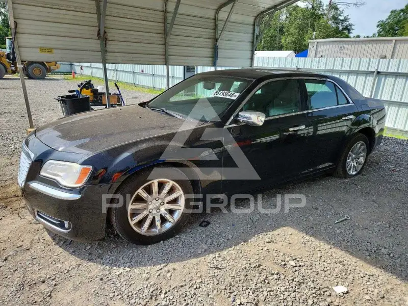 2013 Chrysler 300 фото