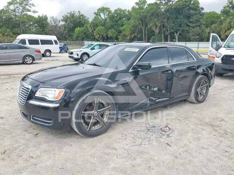 2013 Chrysler 300 фото