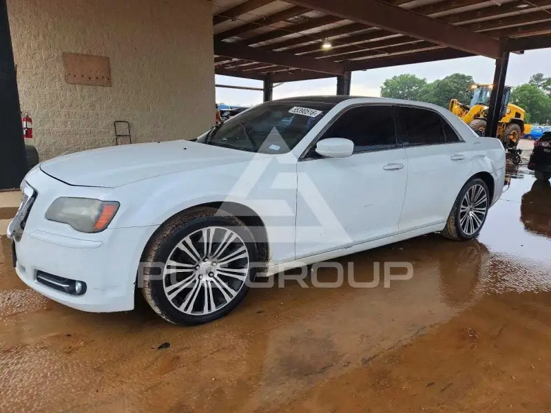 2013 Chrysler 300 photo