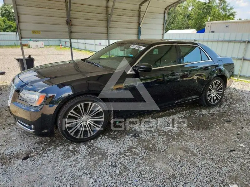2013 Chrysler 300 фото
