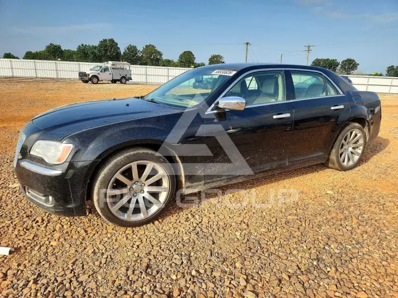 2013 Chrysler 300 фото
