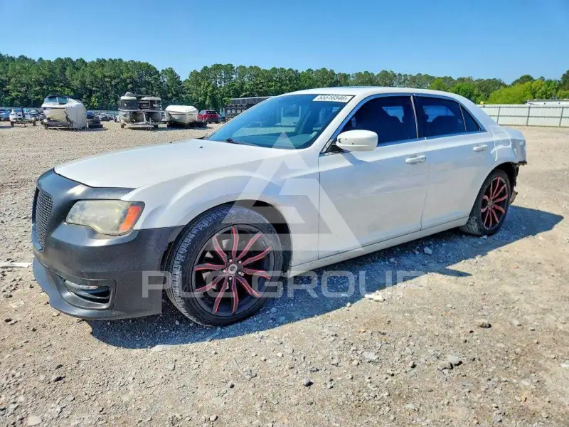 2013 Chrysler 300 photo