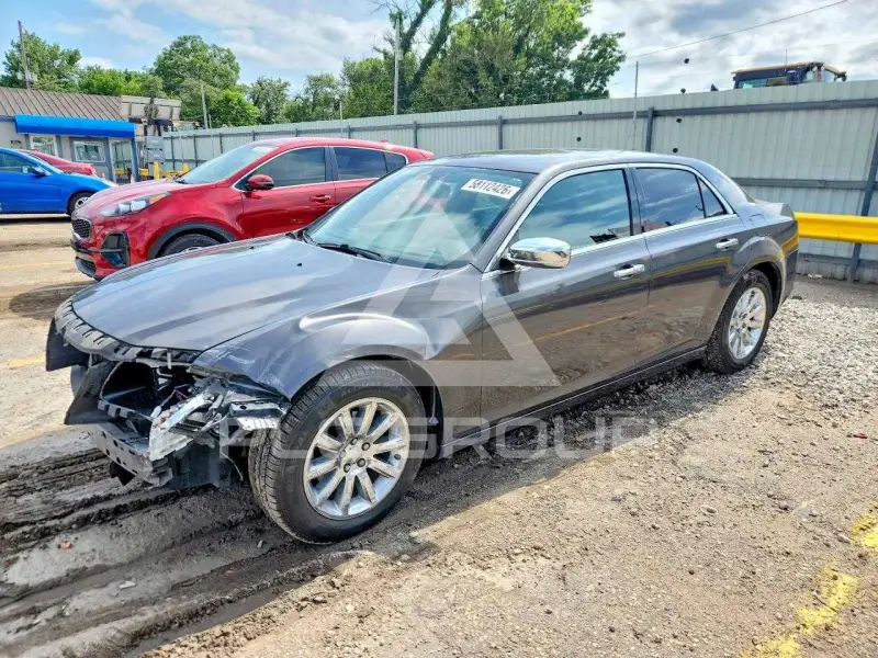 2013 Chrysler 300 фото