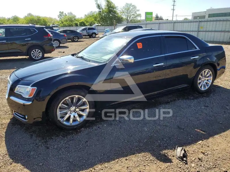 2013 Chrysler 300 фото