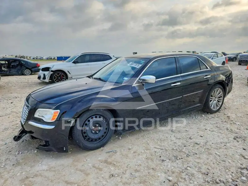 2013 Chrysler 300 photo