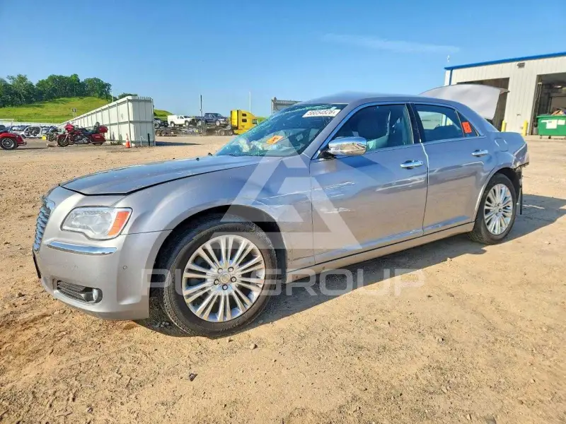 2013 Chrysler 300 фото