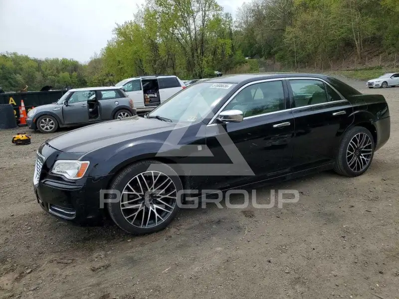 2013 Chrysler 300 фото