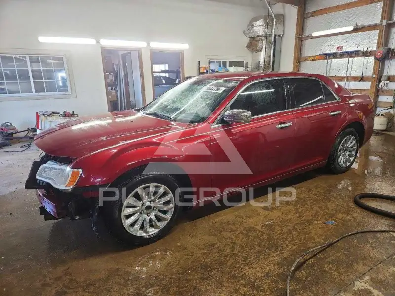 2013 Chrysler 300 фото