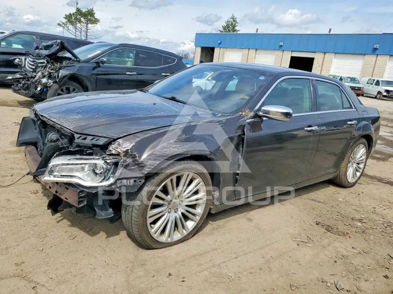 2013 Chrysler 300 photo