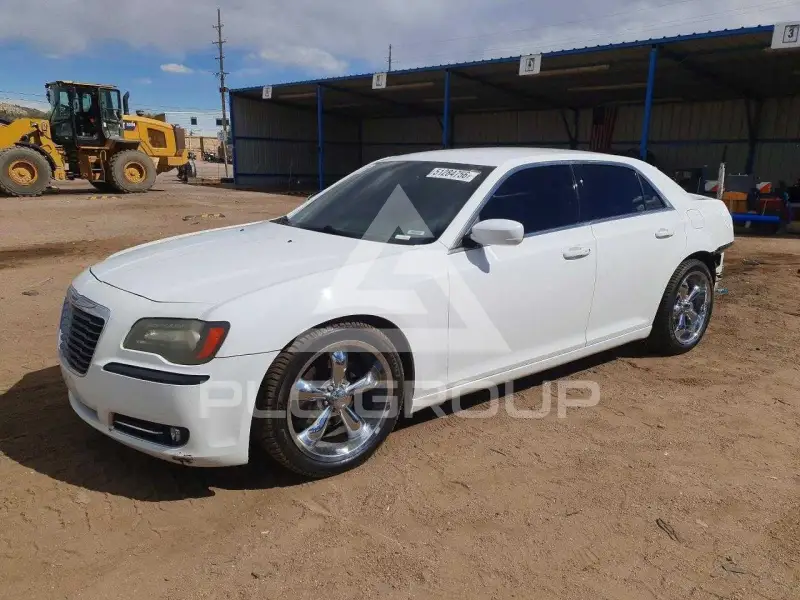 2013 Chrysler 300 photo