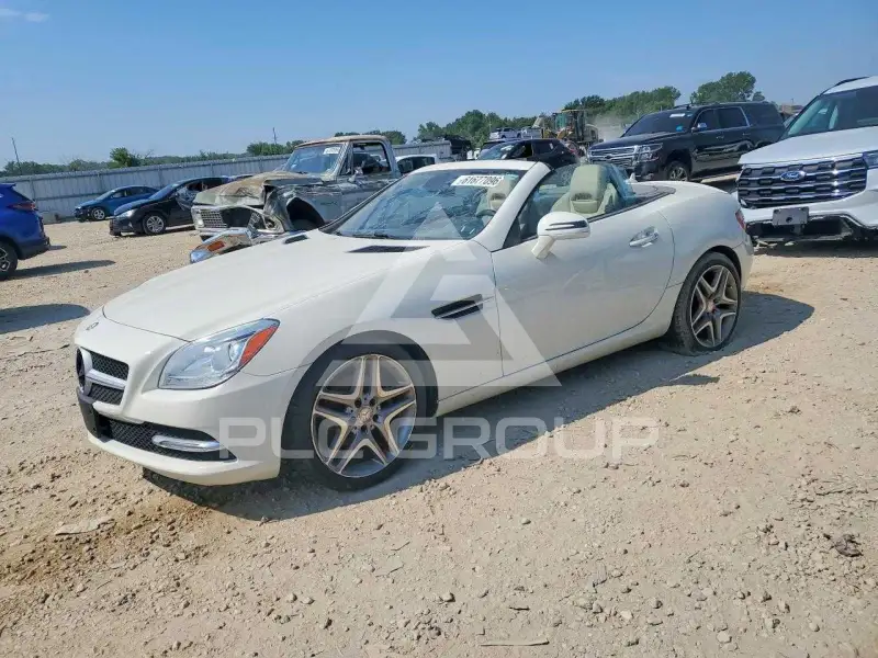 2013 Mercedes Benz SLK-Class photo