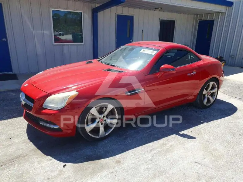 2013 Mercedes Benz SLK-Class photo