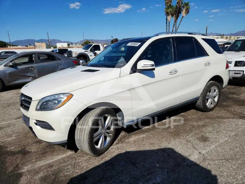 2013 Mercedes Benz ML-Class фото