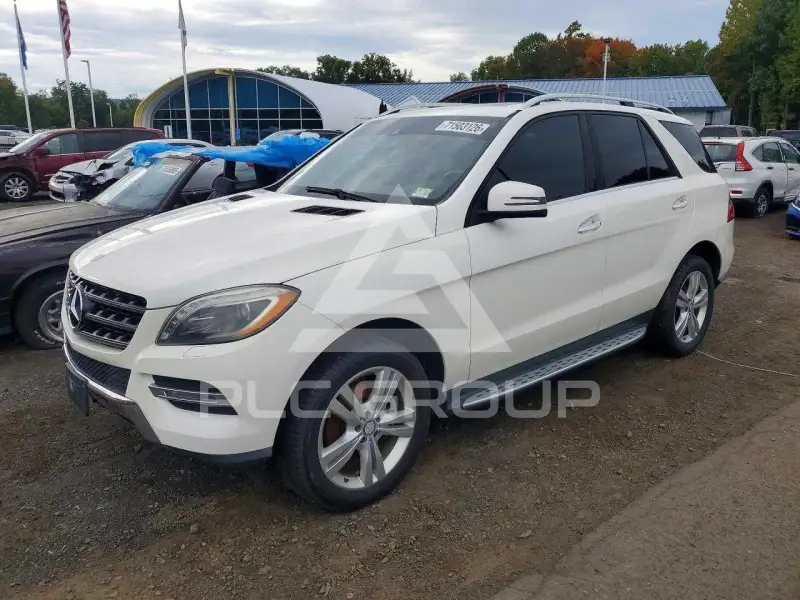 2013 Mercedes Benz ML-Class фото