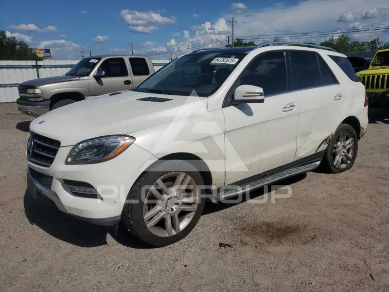 2013 Mercedes Benz ML-Class photo