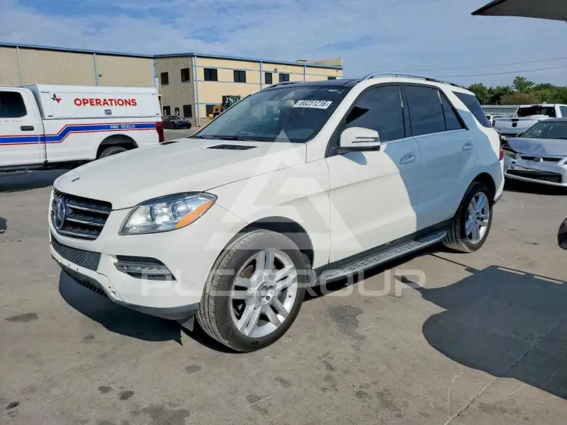 2013 Mercedes Benz ML-Class фото