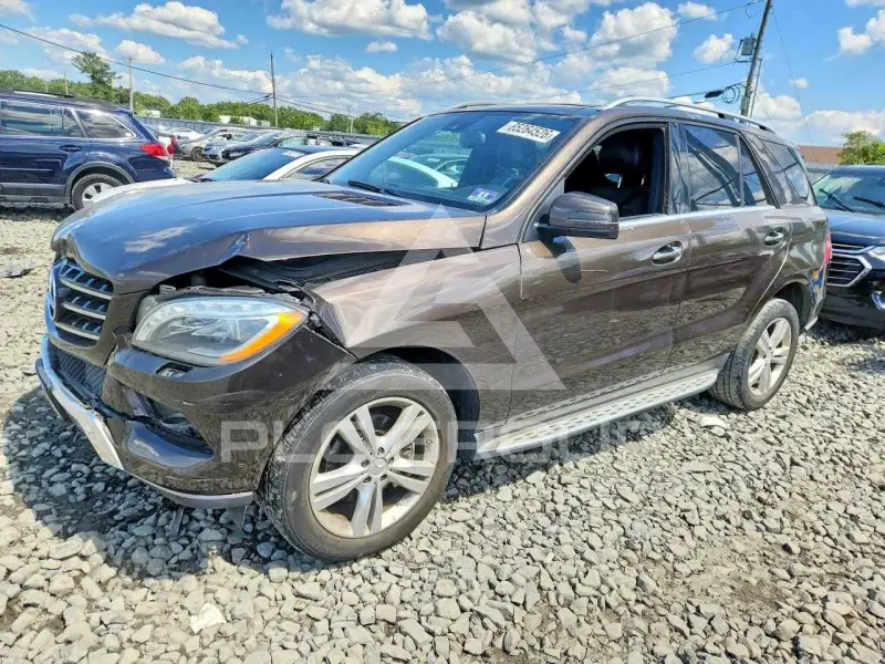 2013 Mercedes Benz ML-Class фото