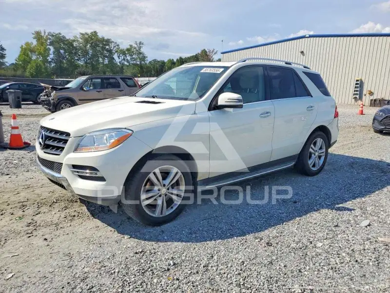 2013 Mercedes Benz ML-Class photo