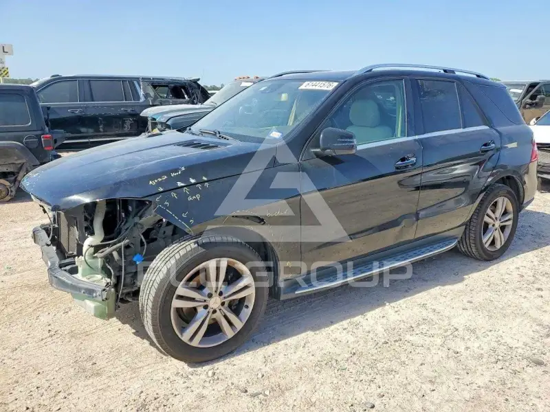 2013 Mercedes Benz ML-Class photo