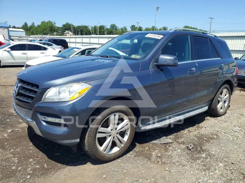 2013 Mercedes Benz ML-Class photo