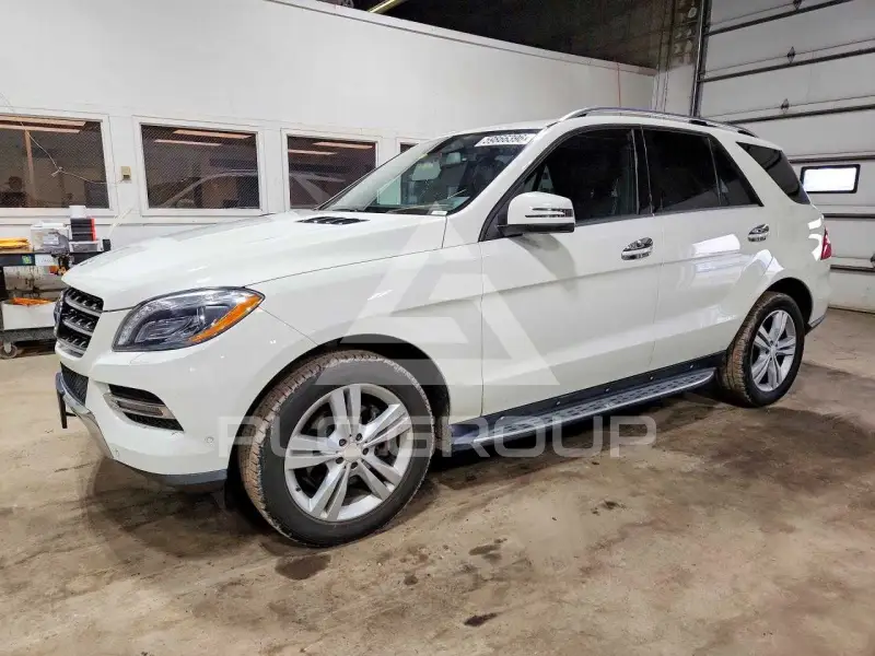 2013 Mercedes Benz ML-Class фото