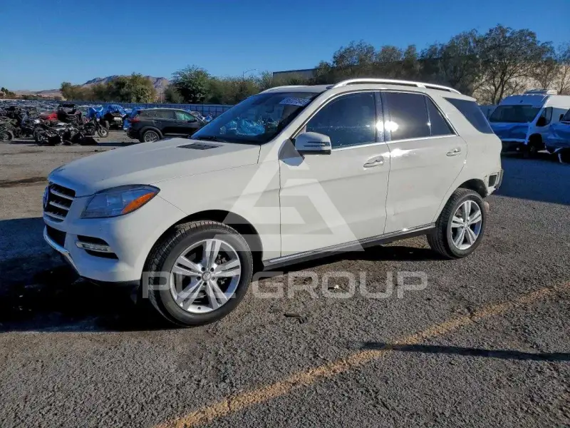 2013 Mercedes Benz ML-Class фото