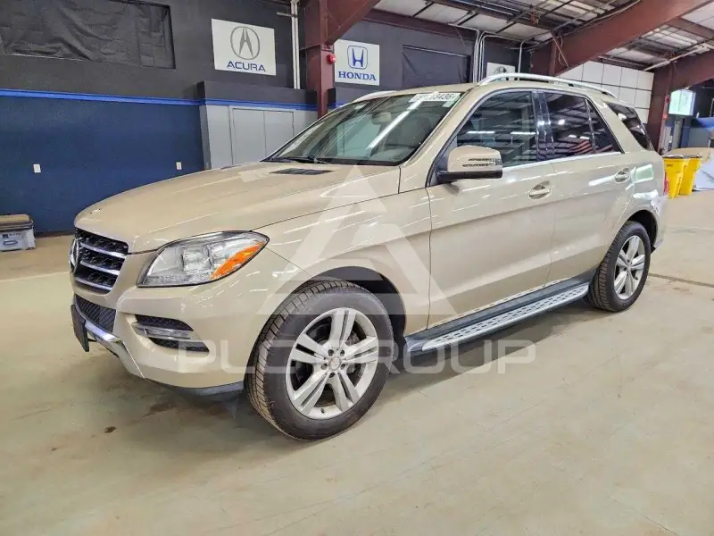 2013 Mercedes Benz ML-Class фото