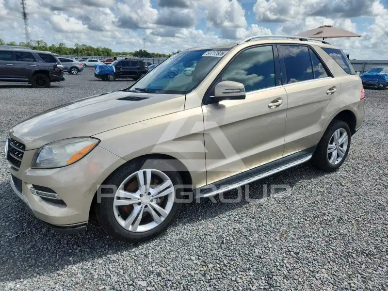2013 Mercedes Benz ML-Class фото