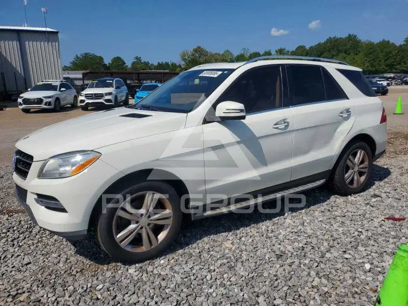 2013 Mercedes Benz ML-Class фото