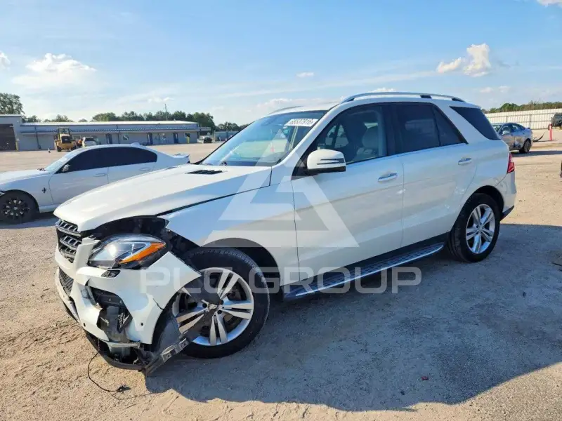 2013 Mercedes Benz ML-Class фото