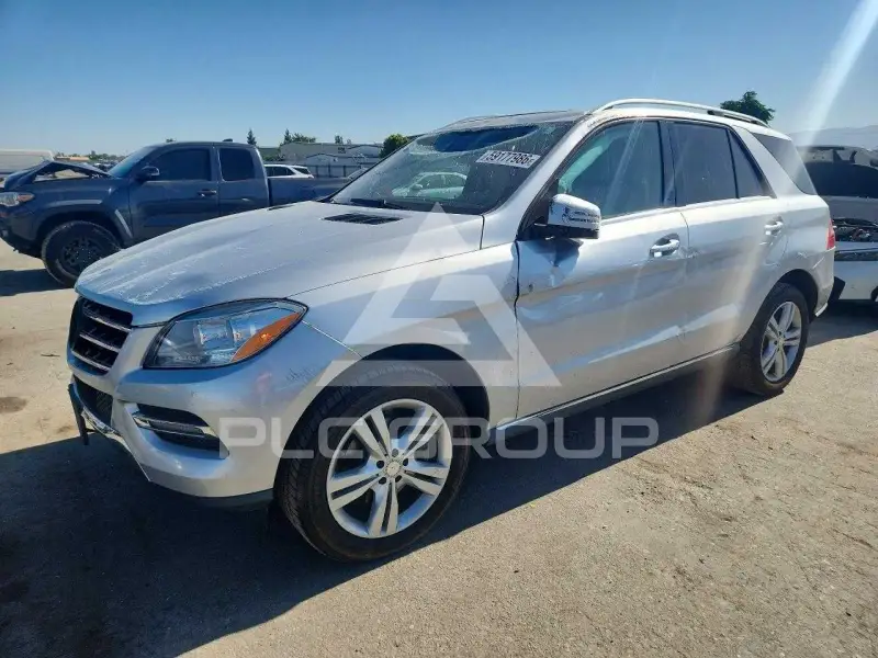 2013 Mercedes Benz ML-Class photo