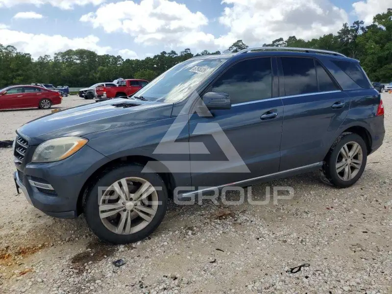 2013 Mercedes Benz ML-Class фото
