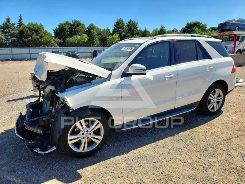 2013 Mercedes Benz ML-Class фото