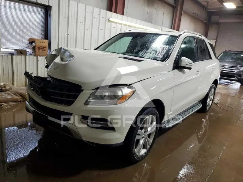 2013 Mercedes Benz ML-Class photo