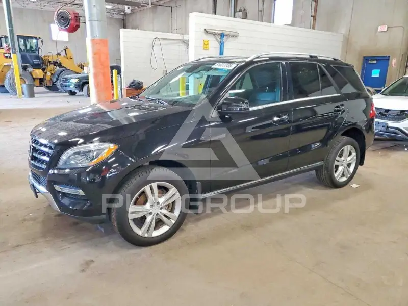 2013 Mercedes Benz ML-Class photo
