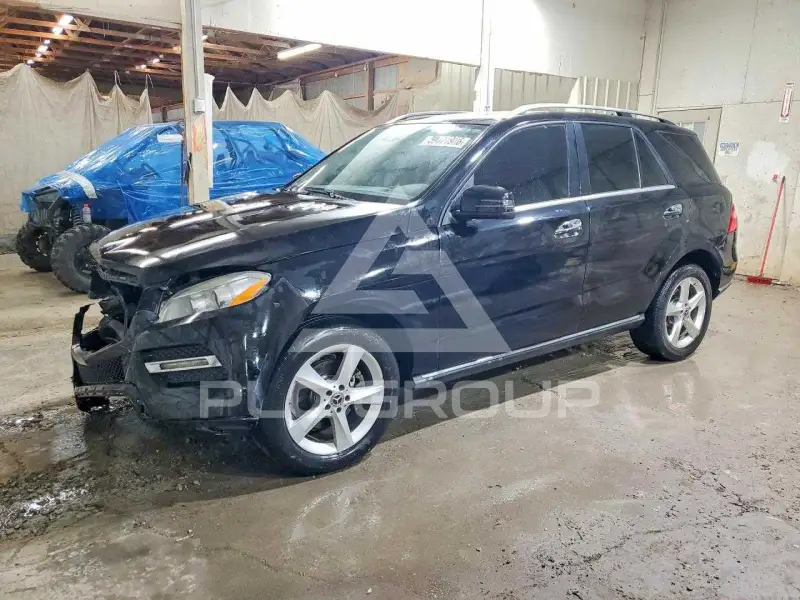 2013 Mercedes Benz ML-Class photo