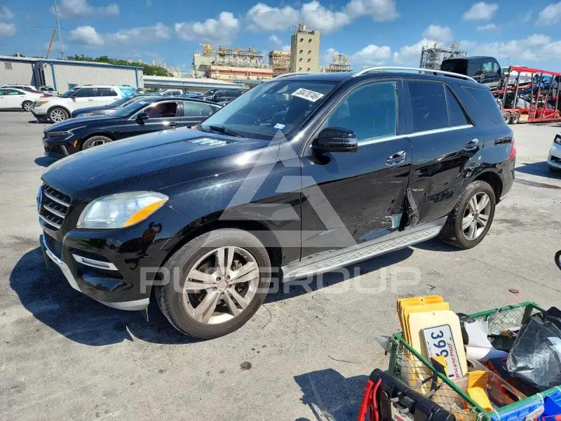 2013 Mercedes Benz ML-Class фото