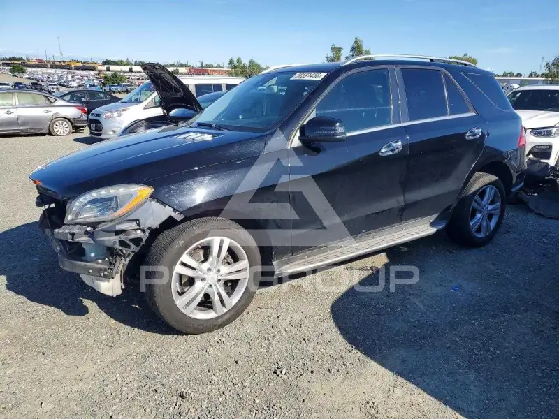 2013 Mercedes Benz ML-Class фото