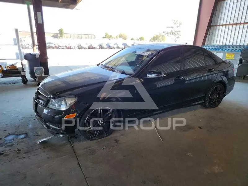 2013 Mercedes Benz C-Class photo