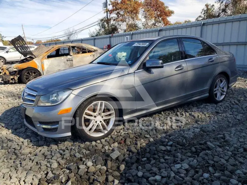 2013 Mercedes Benz C-Class фото
