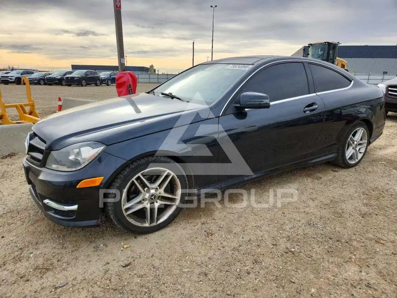 2013 Mercedes Benz C-Class фото