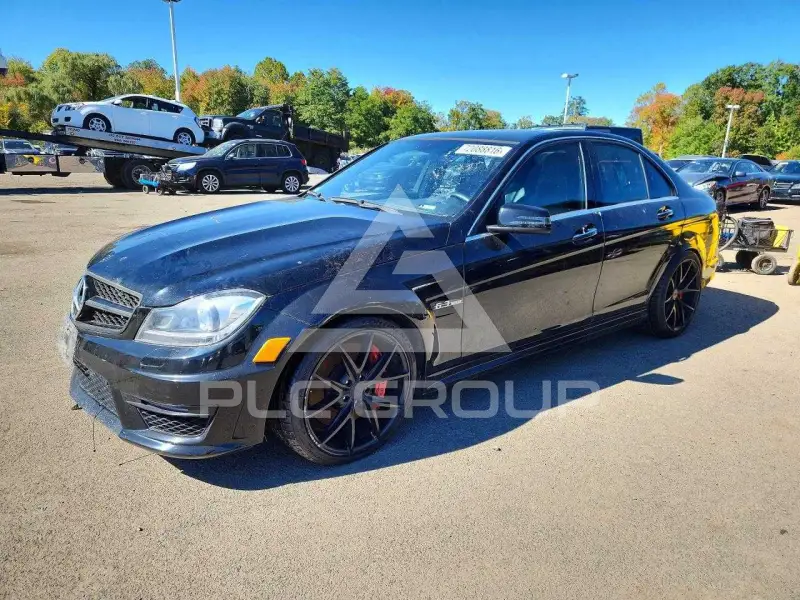 2013 Mercedes Benz C-Class фото