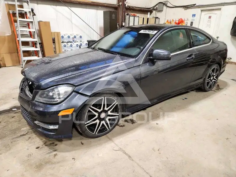 2013 Mercedes Benz C-Class фото