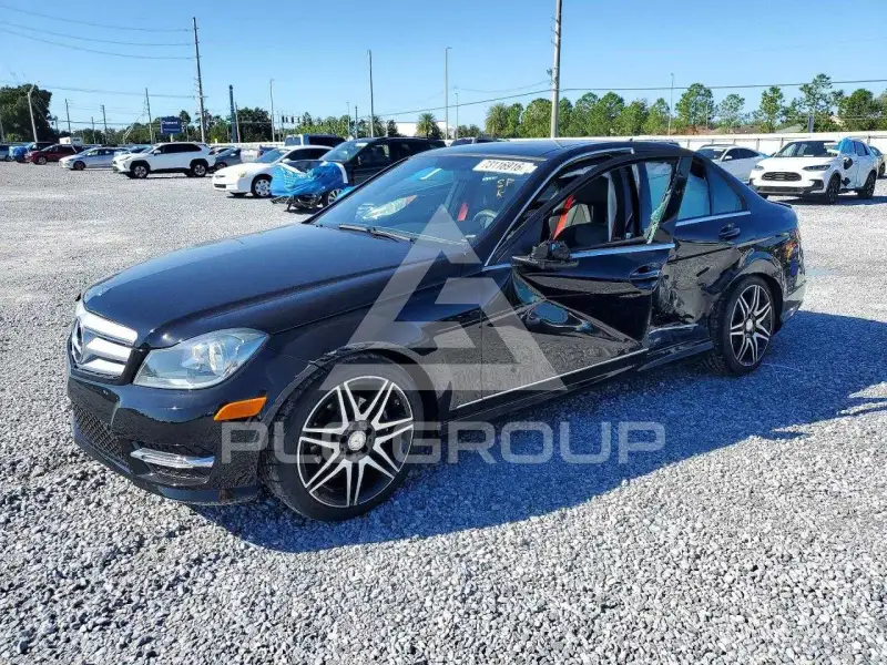 2013 Mercedes Benz C-Class фото