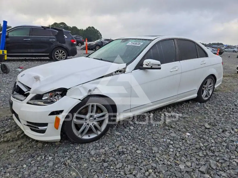 2013 Mercedes Benz C-Class фото