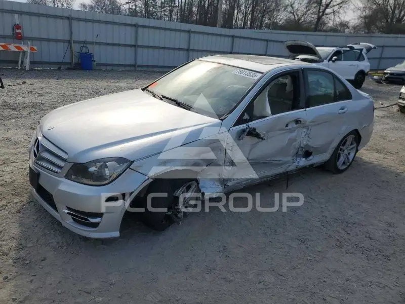 2013 Mercedes Benz C-Class photo